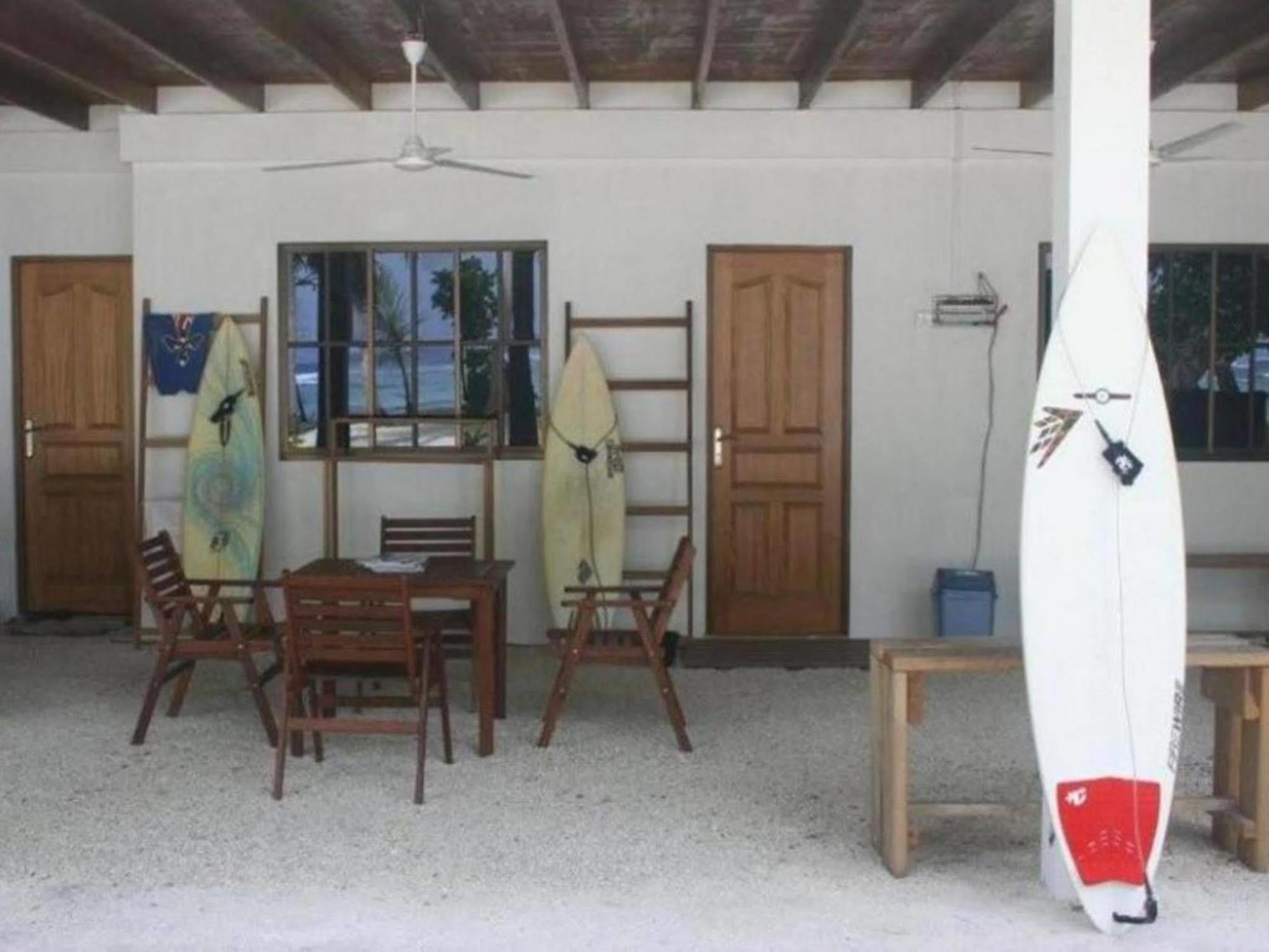 منزل الضيف Thulusdhoo Surf Camp المظهر الخارجي الصورة
